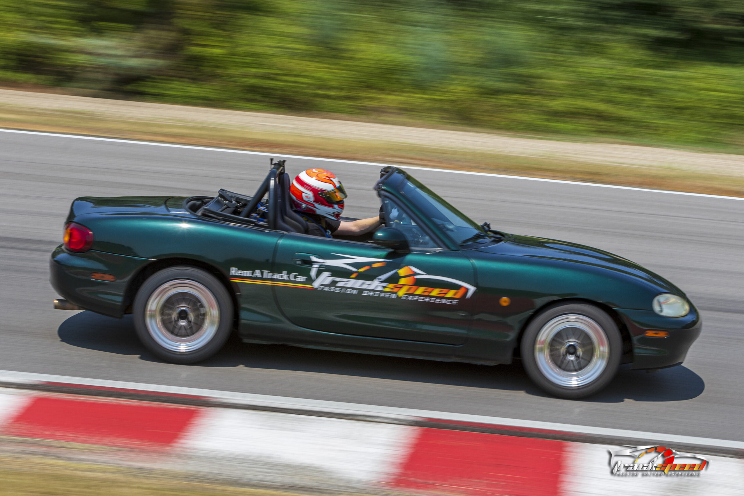 Mazda MX-5 Miata - Image 11