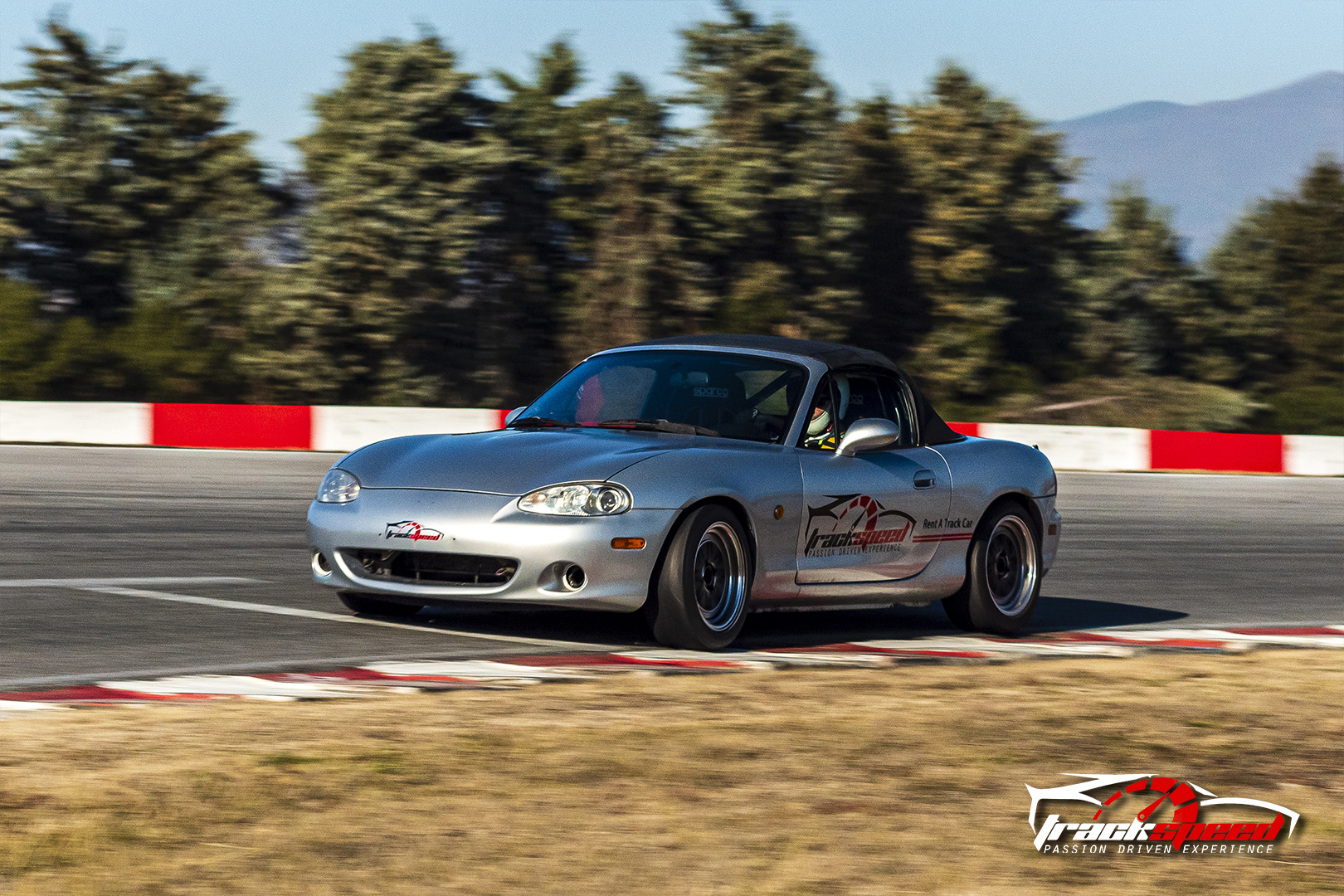 Mazda MX-5 Miata - Image 9